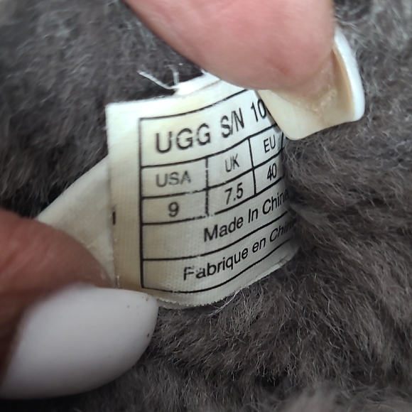 UGG Black and Gray Womens Boots - Picture 7 of 11